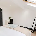Apartment Stunning Skyview 2br Flat , Fast Wifi - Away From *