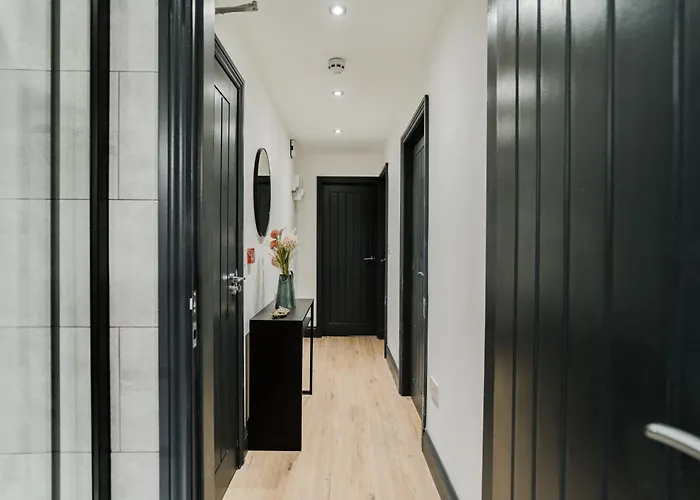 Stunning Skyview 2br Flat , Fast Wifi - Away From Leeds (West Yorkshire)