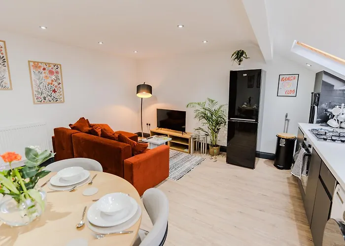 Stunning Skyview 2br Flat , Fast Wifi - Away From Διαμέρισμα *