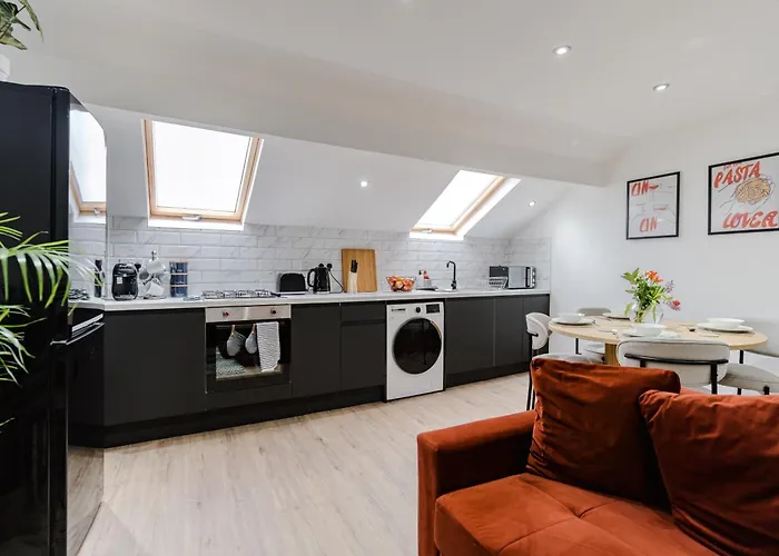 Stunning Skyview 2br Flat , Fast Wifi - Away From Apartamento Leeds (West Yorkshire)