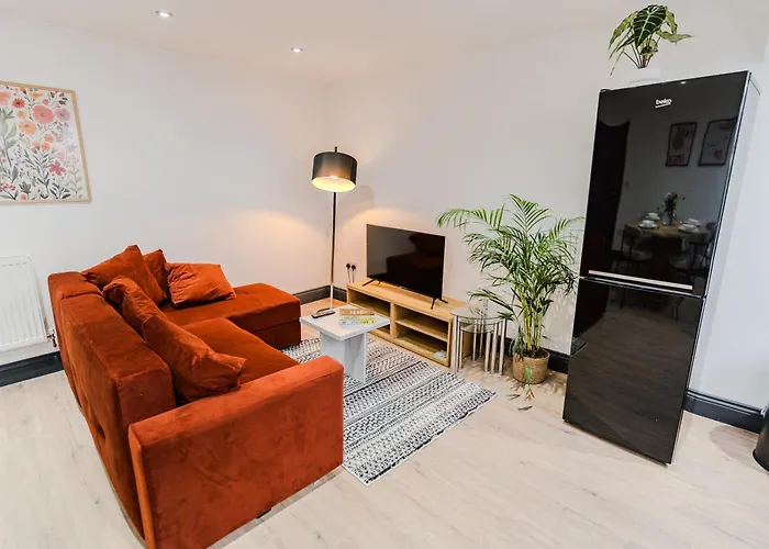 Stunning Skyview 2br Flat , Fast Wifi - Away From *