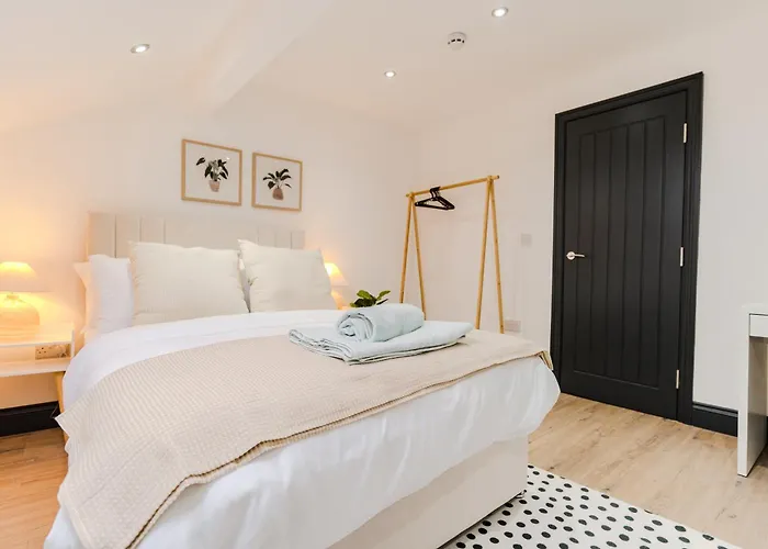 Stunning Skyview 2br Flat , Fast Wifi - Away From * Leeds (West Yorkshire)