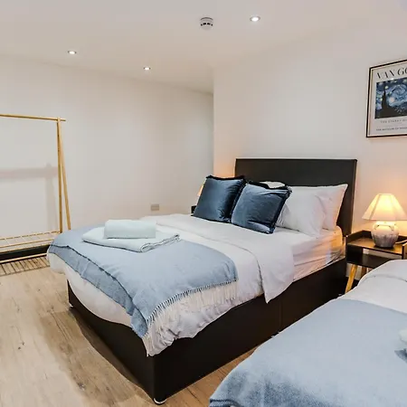 Stunning Skyview 2Br Flat , Fast Wifi - Home Away From Home