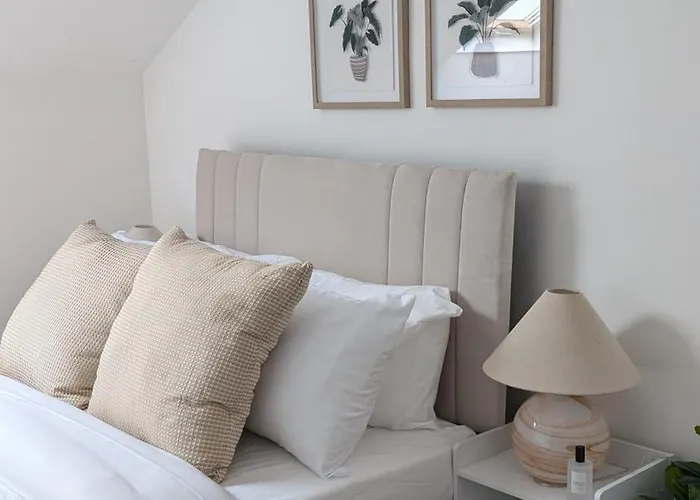 Stunning Skyview 2br Flat , Fast Wifi - Away From 公寓 利兹